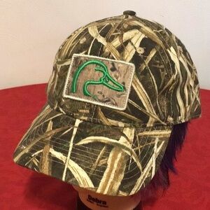 DUCKS Unlimited Camouflage OSFA Hat w Patch Camo Trucker Hunting Outdoor Cap New